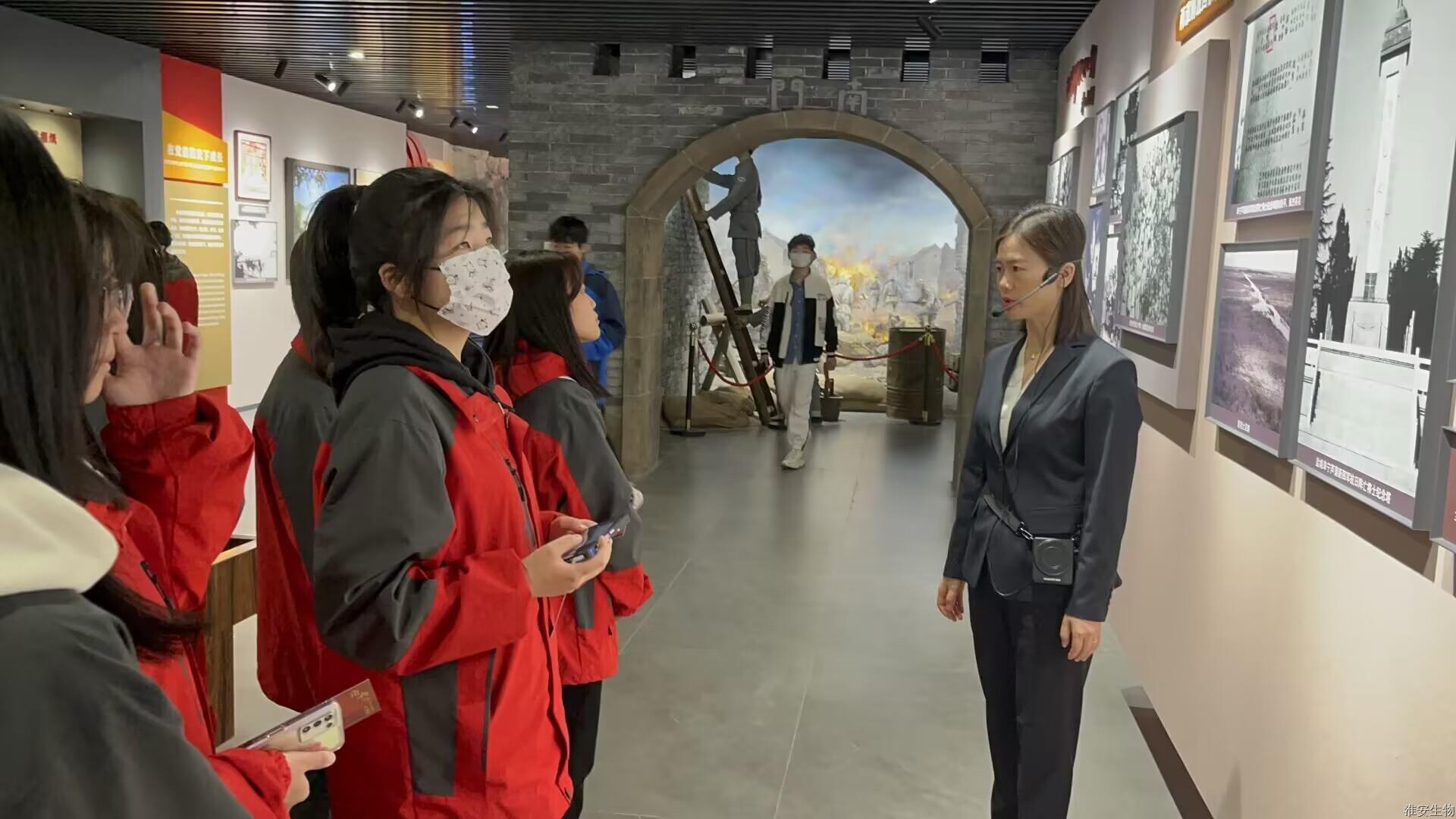 合影2.jpg 合影2.jpg