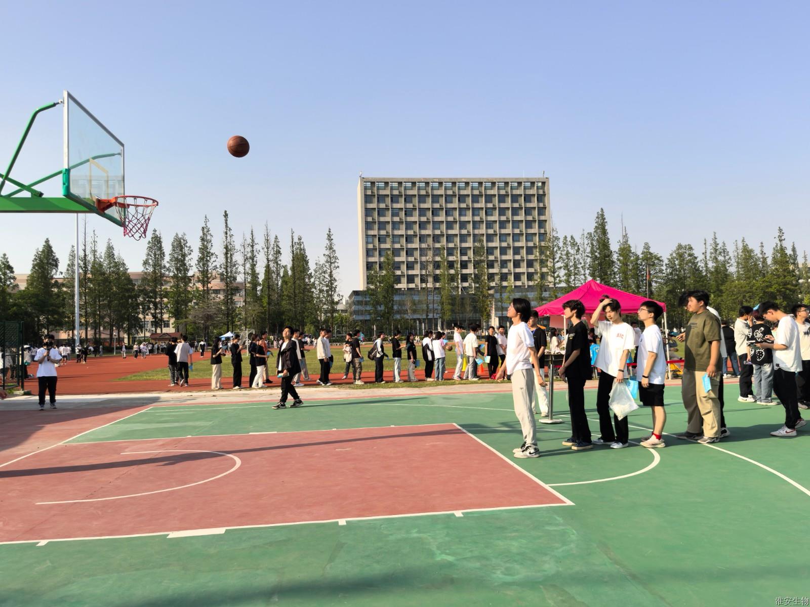 老操场 篮球投篮.jpg