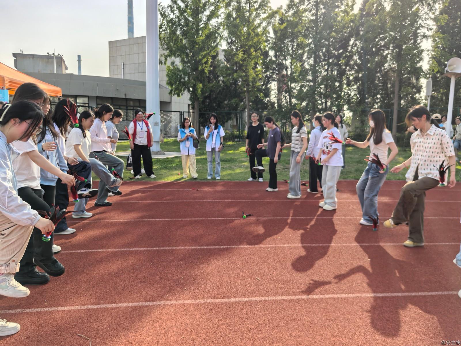 老操场 踢毽子1分钟.jpg