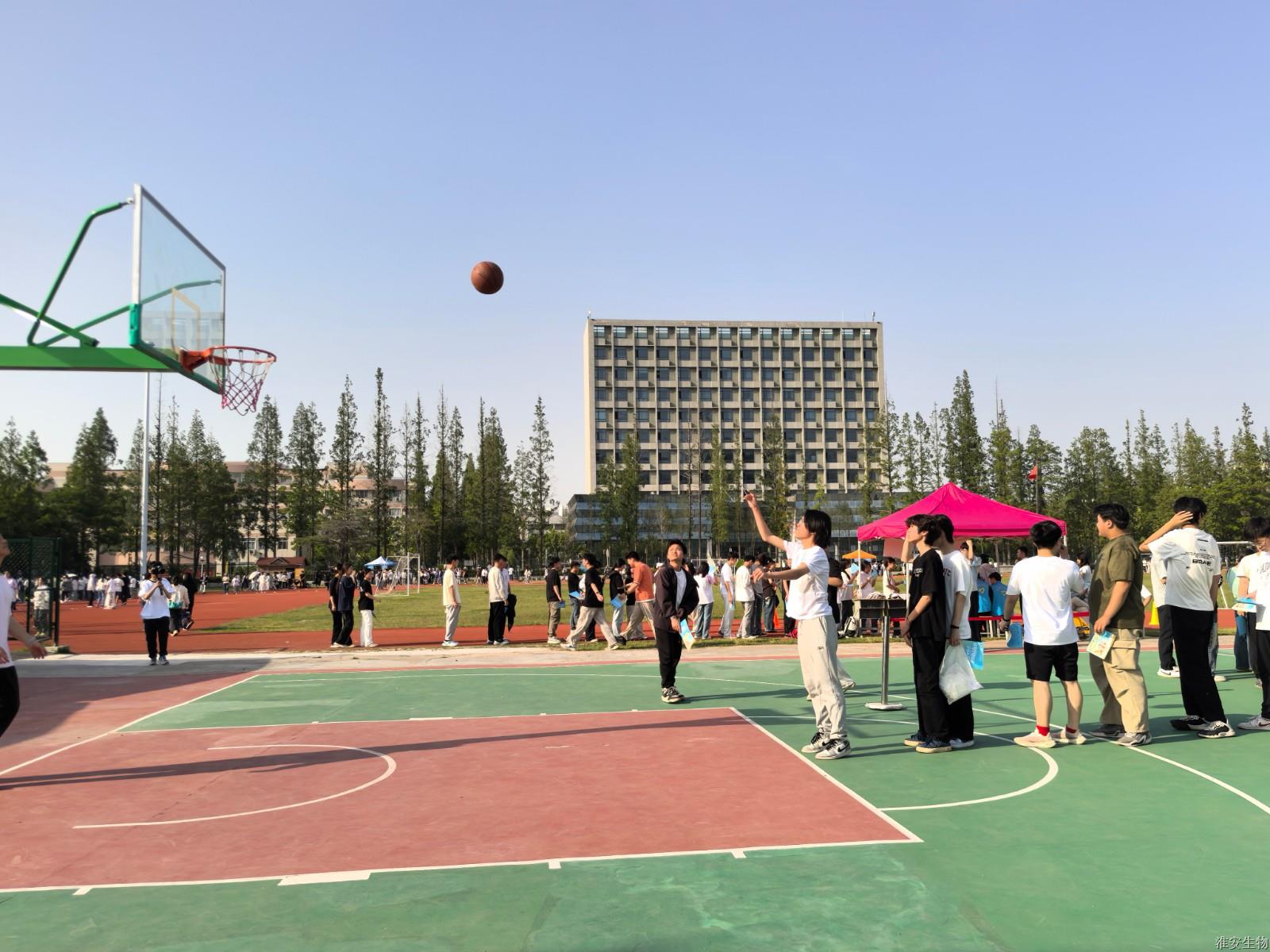 老操场 篮球投篮2.jpg