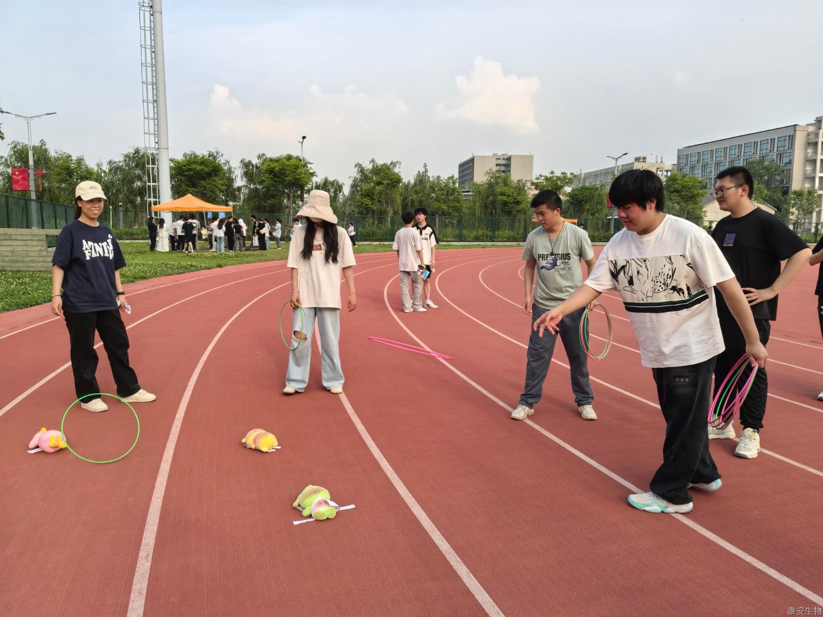 新操场 套圈2.jpg